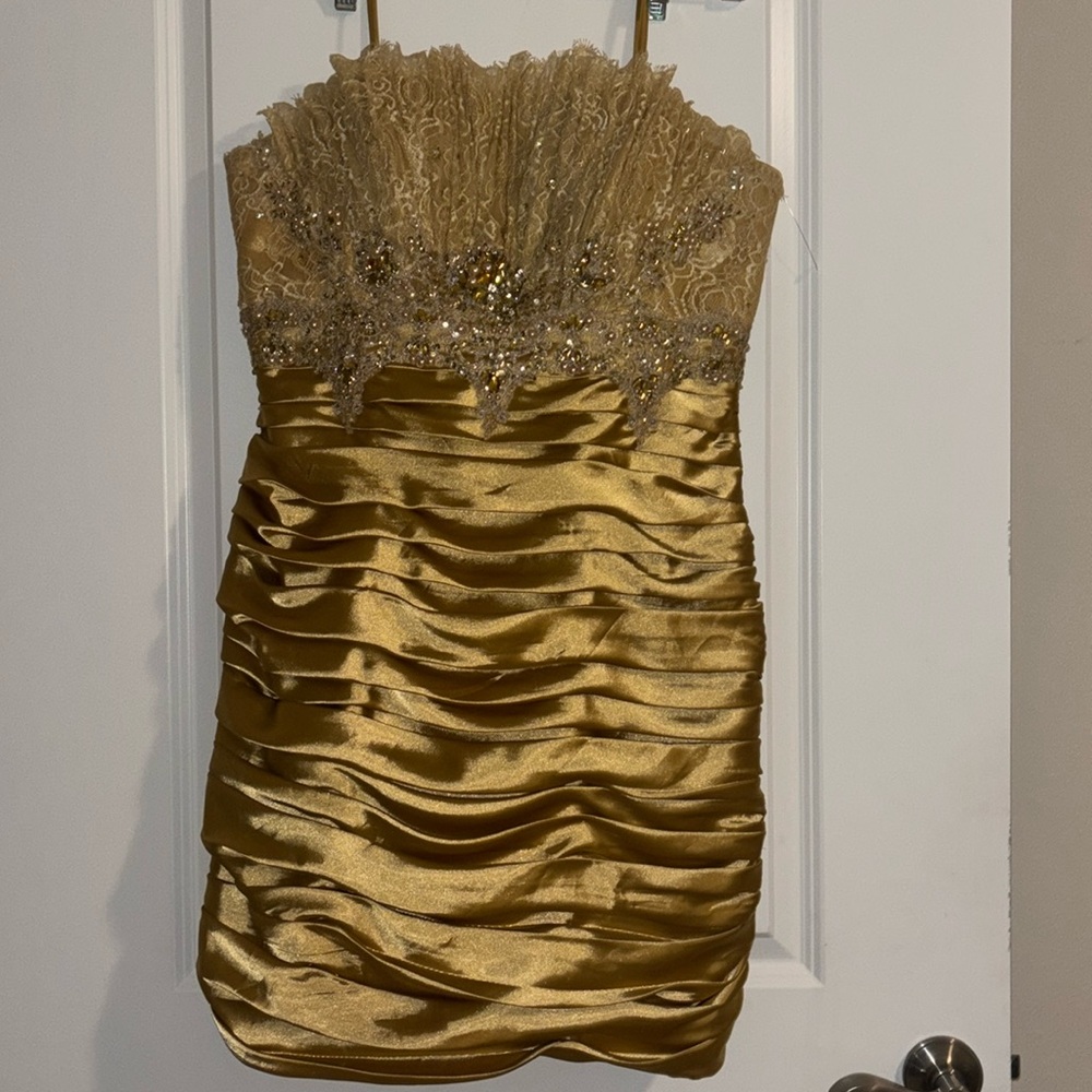 Terani Couture Women’s Dress Size 14 Gold Beaded Cocktail Party Formal